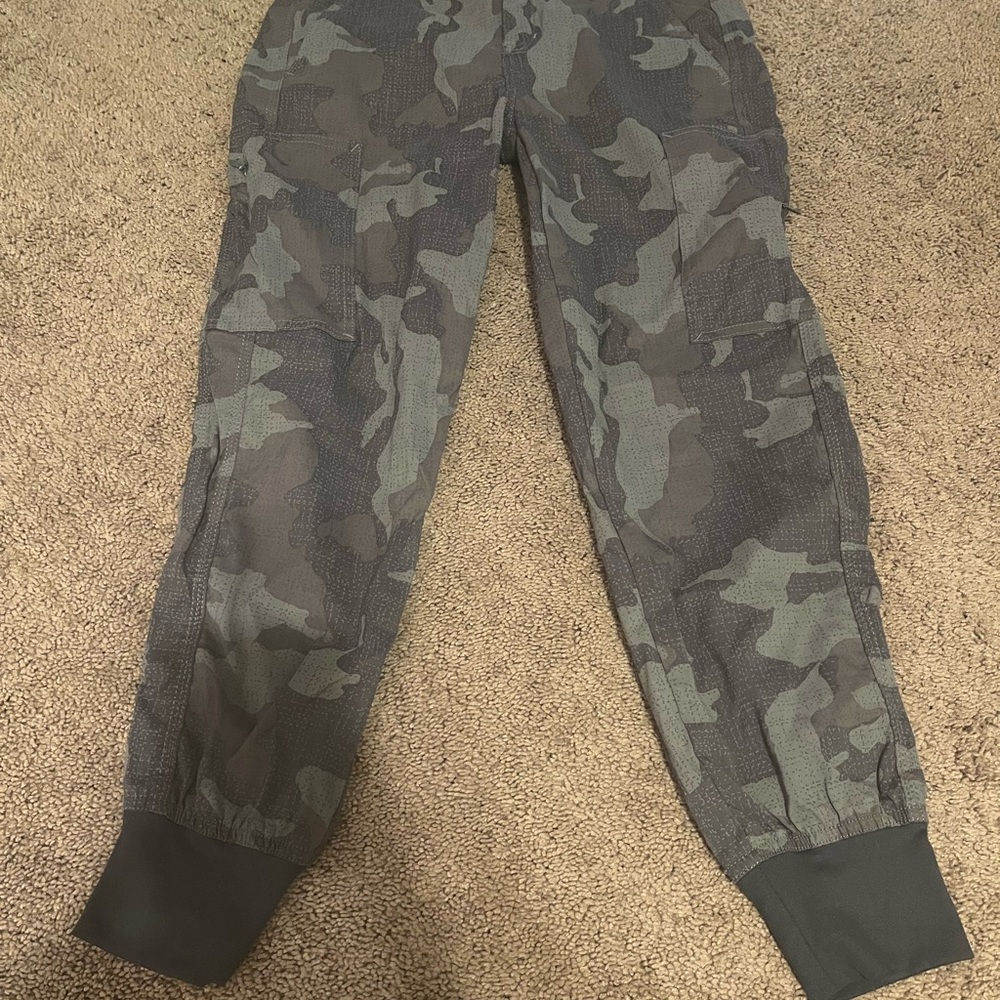 PrAna Camo Sky Canyon Jogger size 2